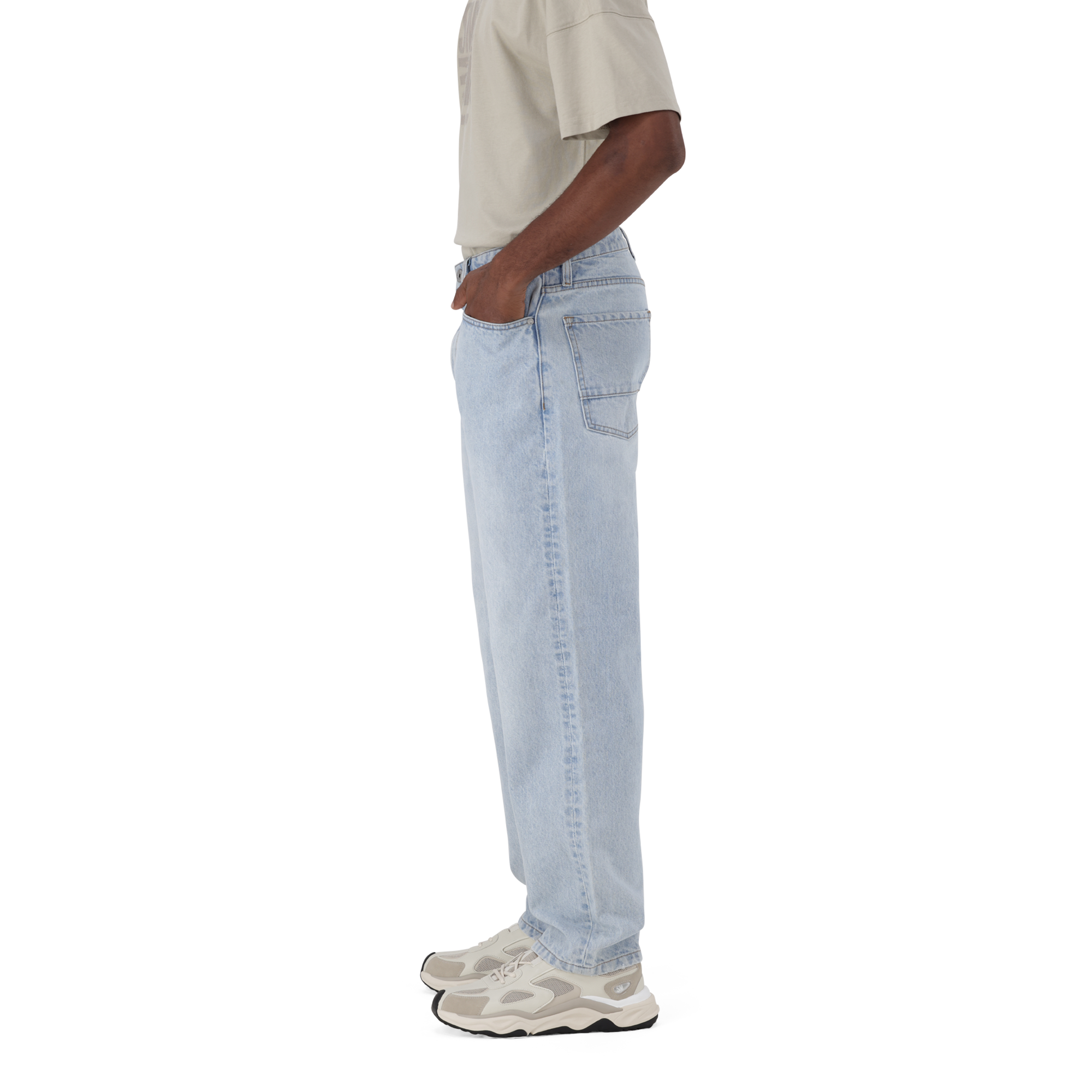 OSCAR STRAIGHT FIT LIGHT WASH JEANS