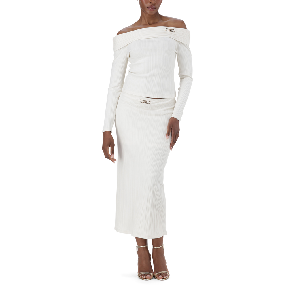 DAISY CREAM OFF THE SHOULDER MODAL TOP